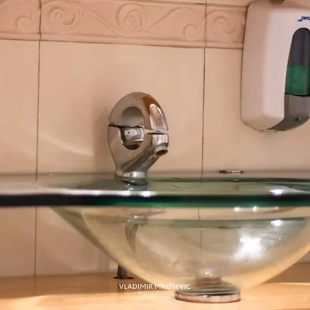 Dusko Dugousko * Ni